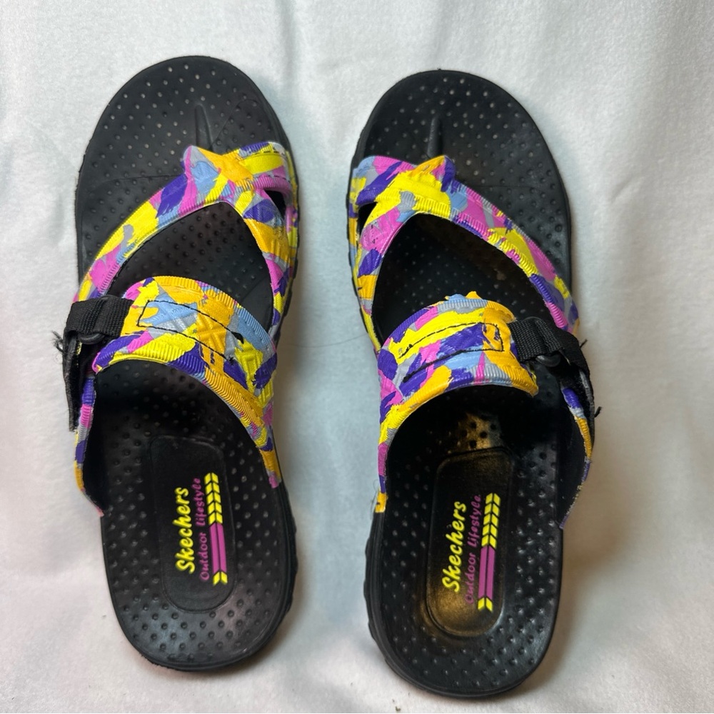 Skechers Women's Size 7 Reggae Artsy Black Multicolor Slip‎ On Sandals Shoes - Picture 2 of 10